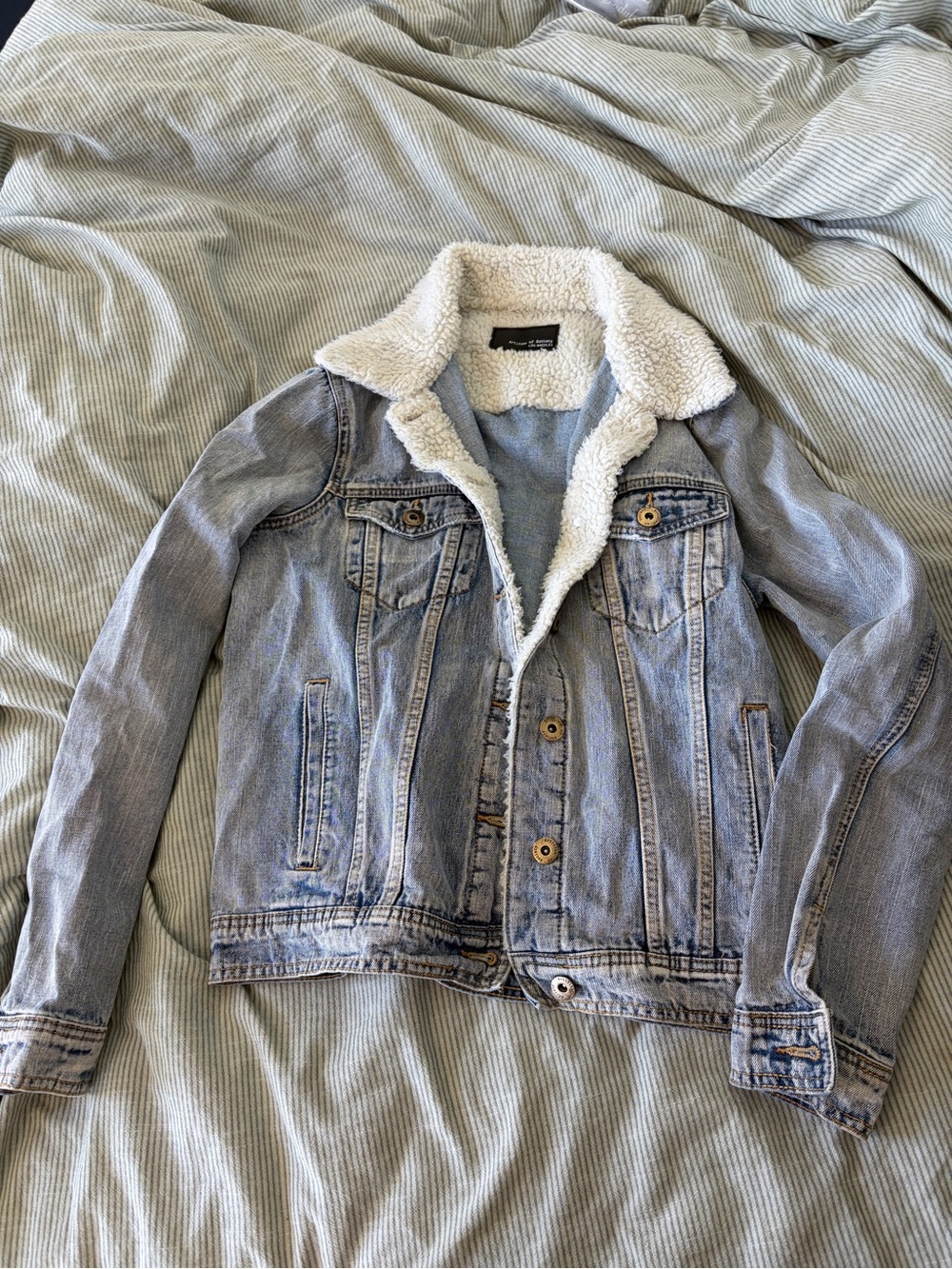 Sherpa-Lined Light Blue Denim Jacket - women’s